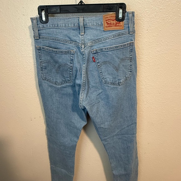 Levi's Light Blue Distressed Skinny Jeans - Picture 5 of 9